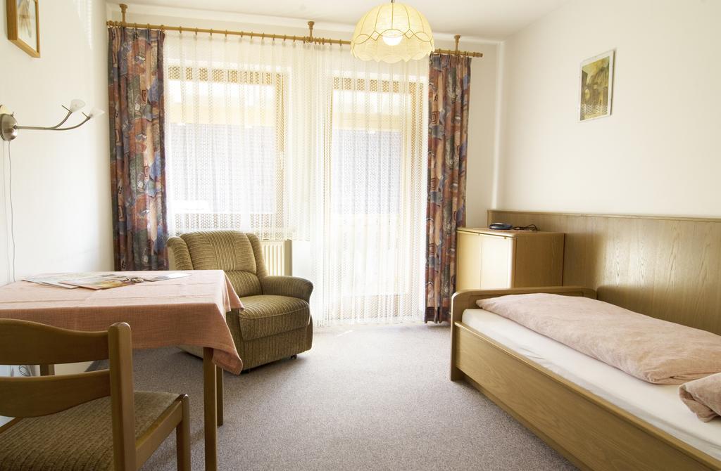 Single Room,1626371414:JPEG
